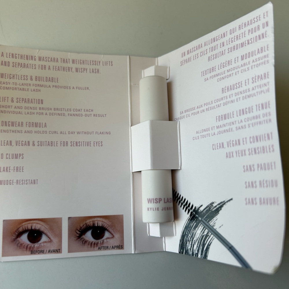 Kylie Cosmetics Deluxe Bundle - Picture 3 of 5